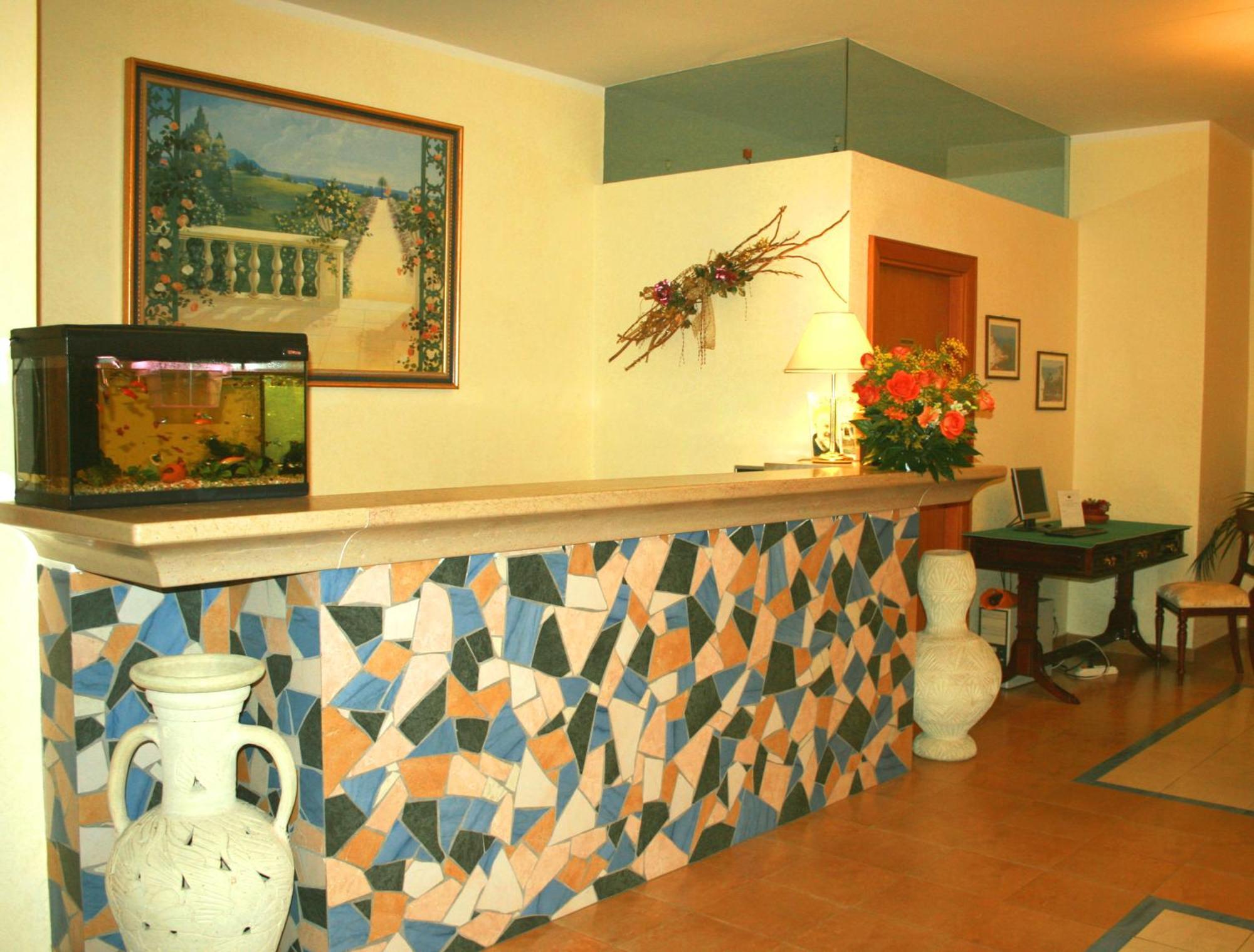 Park Hotel Villa Americana โรดิการ์กานิโก ภายนอก รูปภาพ